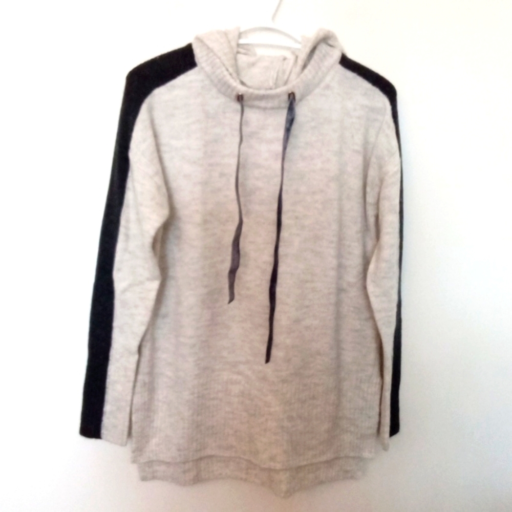 Kismet Women's Grey Hooded  Pullover Sweater with Velvet Pull Tie Medium